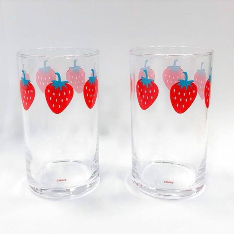 グラスと苺 『ぐらすといちご』 Amazon｜東洋佐々木ガラス Fruits ペアフリーグラス(いちご柄